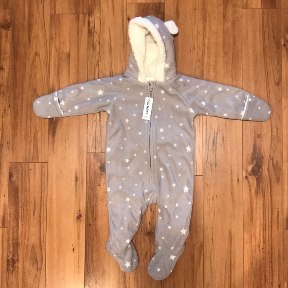 Old Navy Stars Bunting 6-12m NWT